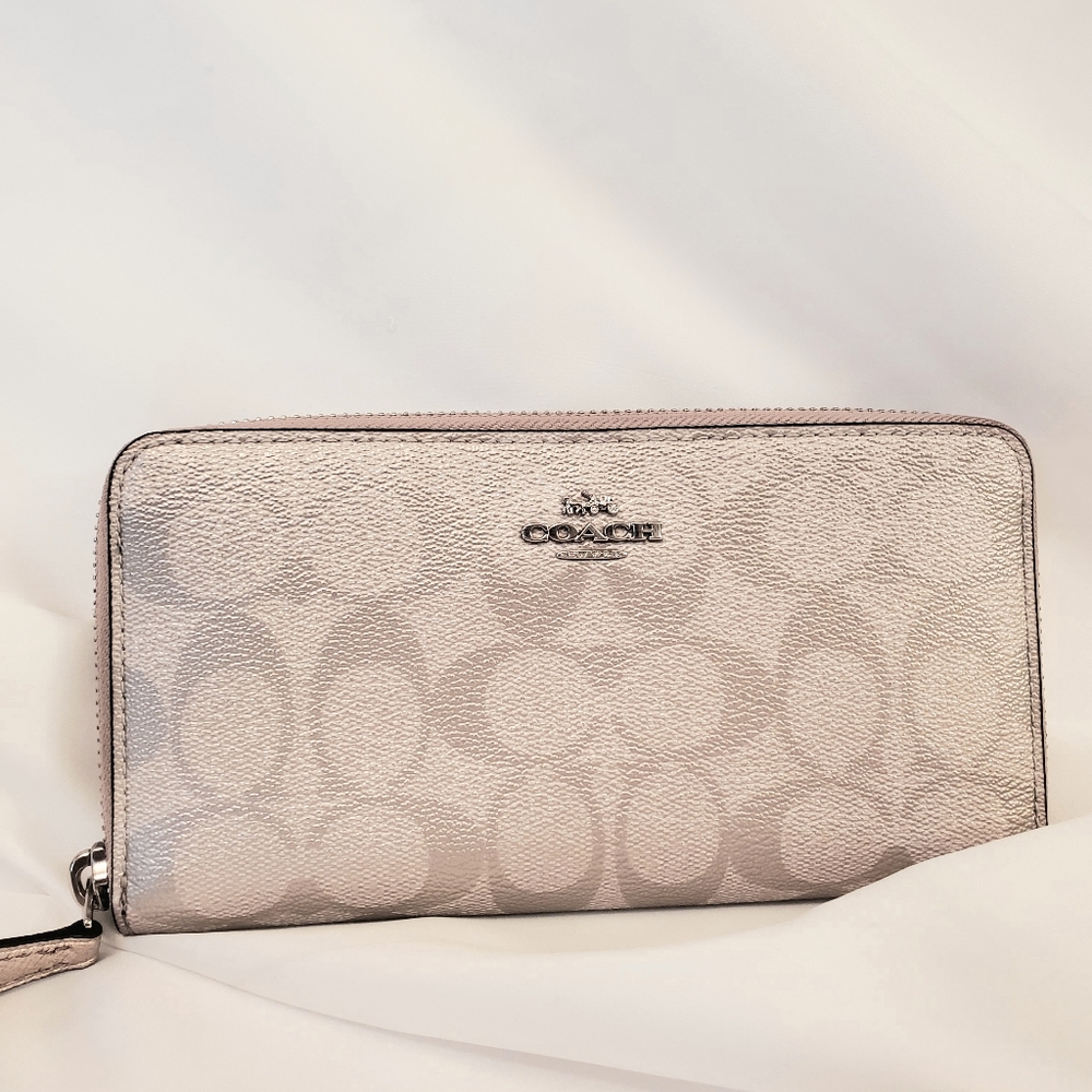 NWT COACH ACCORDION ZIP WALLET IN SIGNATURE CANVAS